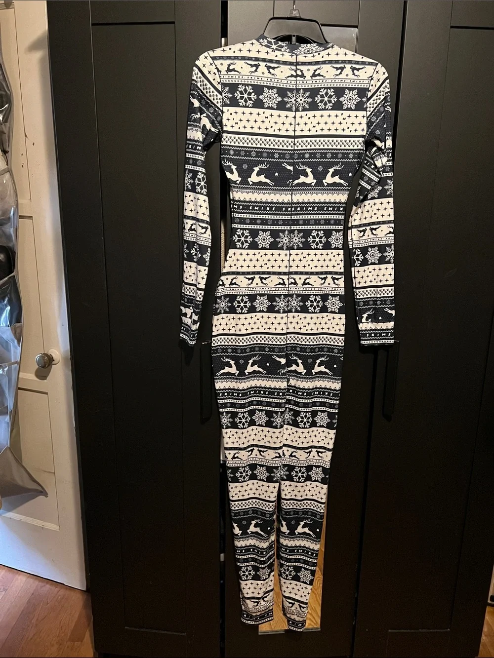 SKIMS Logo Plush Pointelle Henley Onesie in Navy Deer Fair Isle sz S - Picture 2 of 3